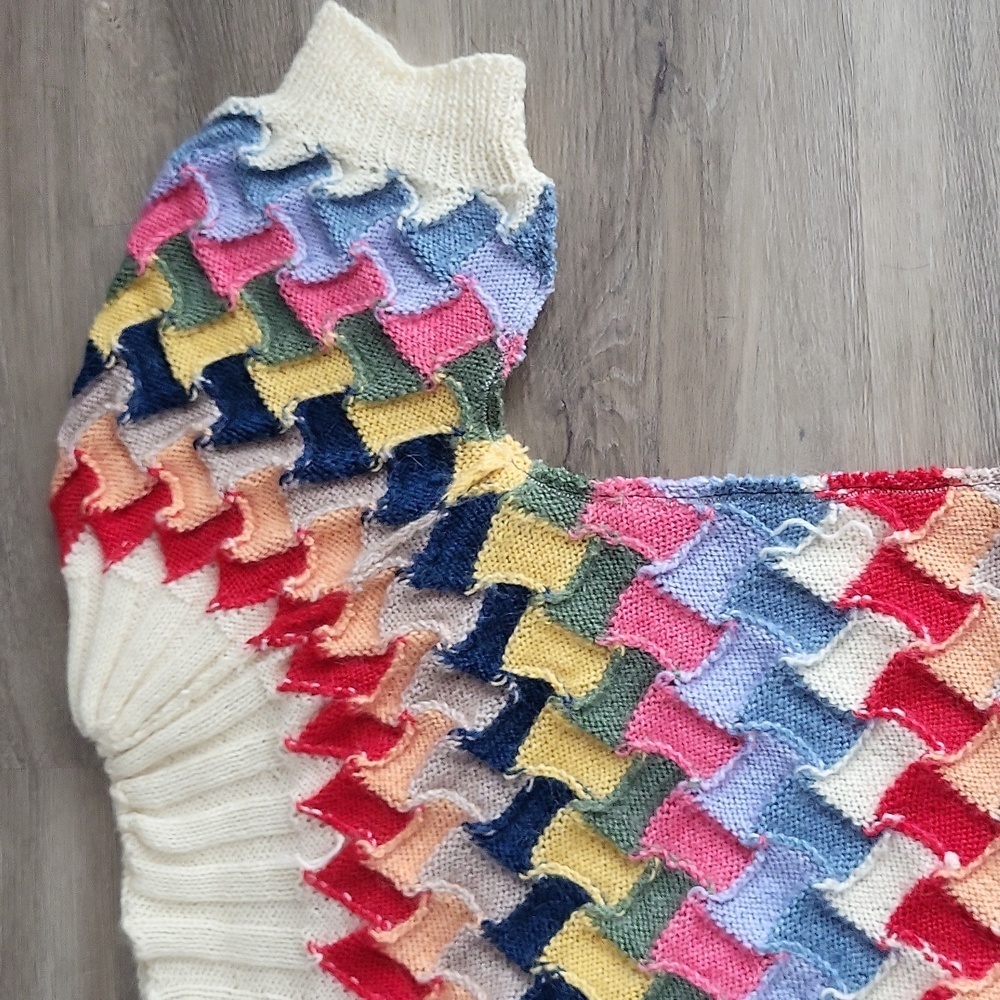 Multicolor Diamond Pattern Women's Sweater - Picture 15 of 16
